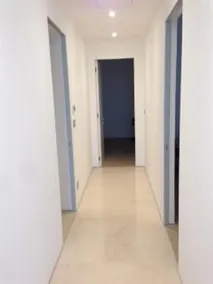 Luxury apartment in Dukley gardens - Image 2