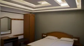 Hotel Catnap - Image 4