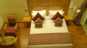 Rangers Club Game Lodge - Image 3