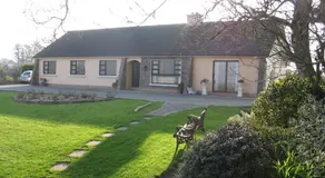 Farmstead Lodge - Image 2