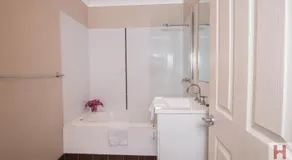 Maison Noir 1 - Image 3