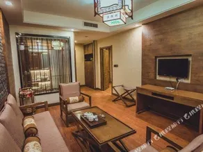 Pineapple Hotel - Image 4