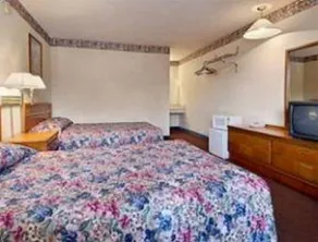 The Randolph Inn Asheboro - Image 4