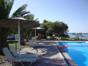 Kopsis Beach Hotel - Image 5