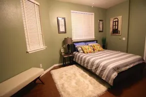Modern Montrose Condo - Image 5