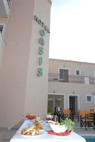 Oasis Hotel - Image 5