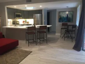 Upscale Condo by Coconutpoint - Image 5