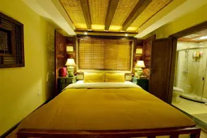 Xin Huifeng Resort Hotel - Image 4