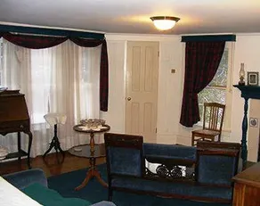 The Tartan Fox at the Meadmere - Image 4