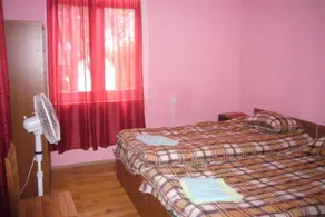 Central Hotel - Image 4