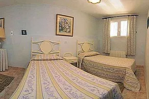 NEVETTE - Image 2