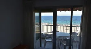 Preciso Apartamento En Primera Linia - Image 3
