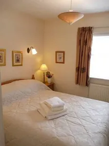 Flint Cottage Lavenham - Image 3