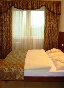 Hotel Astra - Image 2
