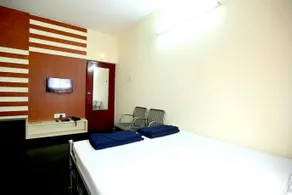 Central Guest House - Image 4