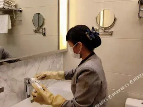 Huazhong Holiday Hotel (Wanbo Plaza Branch) - Image 2