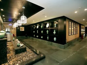Vienna Theme Hotel - Image 2