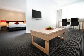 Naumi Studio Hotel Sydney - Image 4