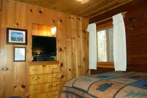RedAwning Cabin 73 Walk-A-Bout - Image 3