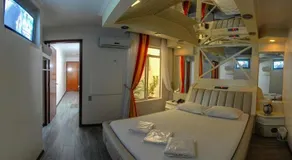 Motel Aquarius (Adults Only) - Image 5