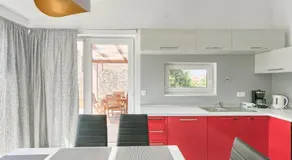 Bobo Family house with pool - Image 4