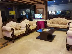 Grace Crown Hotel - Image 4