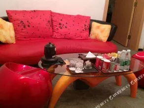 Home Yeah Hotel - Image 3
