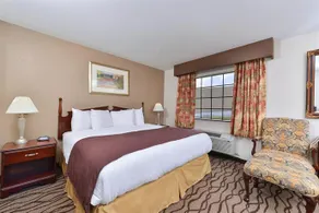 Country Hearth Inn-Toccoa - Image 5