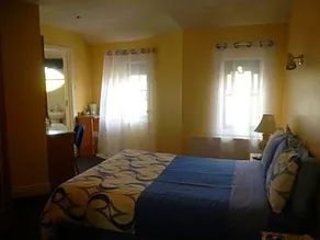 The White House Hotel - Image 2