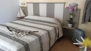 Hotel Camelia - Image 2