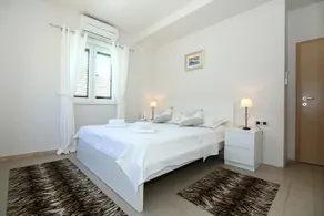 Villa Nada Podstrana - Image 2
