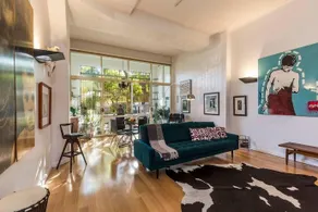 Adelaide 4 Bedroom House with Pool - Image 1