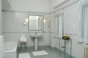 Grand Villa Fiorio - Image 5