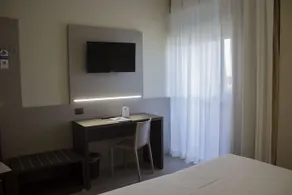 Meeting Hotel - Image 2