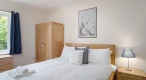 Luxury Hitchin Apartment, Great Town Centre Location - With Parking - Image 5