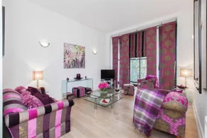Chic Living in the Heart of the City - Image 4