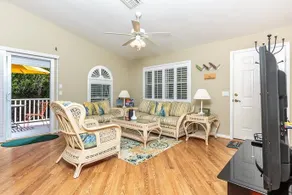 La Casa On Mango, heated pool - 5 min walk to the Beach - Image 3