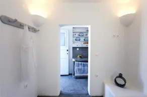 Small Beach House - Image 3