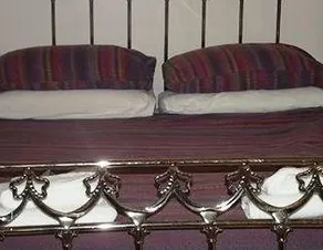 John Henry's Inn - Image 5