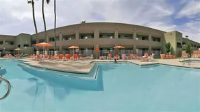 3 Palms Resort & Oasis - Image 4