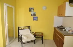 Sint Maarten International Guesthouse - Image 2