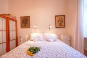 Botanical Garden Apartment - Image 4