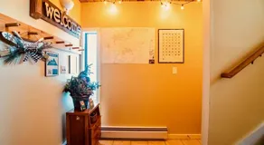Exposed Beam 3Br Modern Mountain Retreat - Image 4