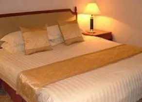 Ningbo World Hotel - Image 4