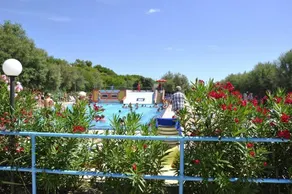 Caravan Adria Holiday - Image 5