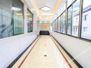 Weini Hotel (Yiyang Railway Station Olympic Park) - Image 2