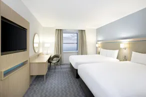 Jurys Inn Brighton Waterfront - Image 2