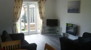 Wroxham Peninsula Cottage - Image 2