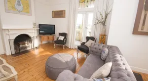Dubois Accommodation on Liebig - Image 5