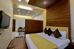 Vijaya Tej Clarksinn Patna - Image 3